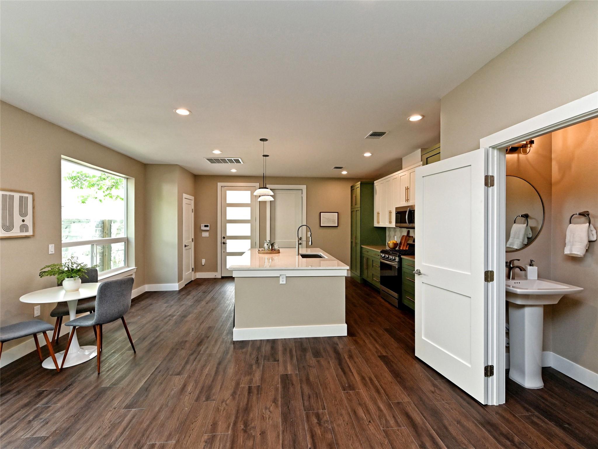 1202 Cometa St # B, Austin, TX 78721