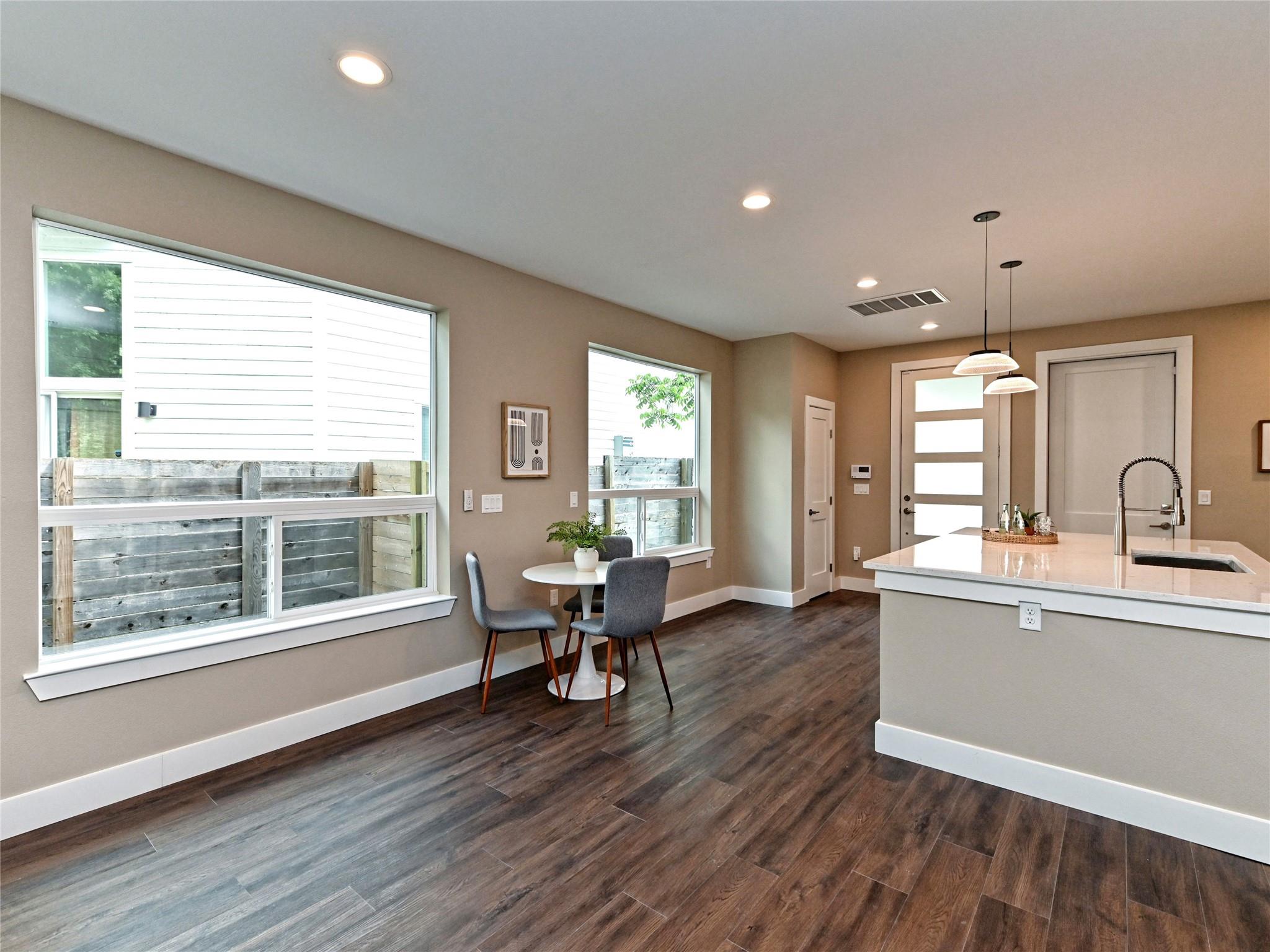 1202 Cometa St # B, Austin, TX 78721