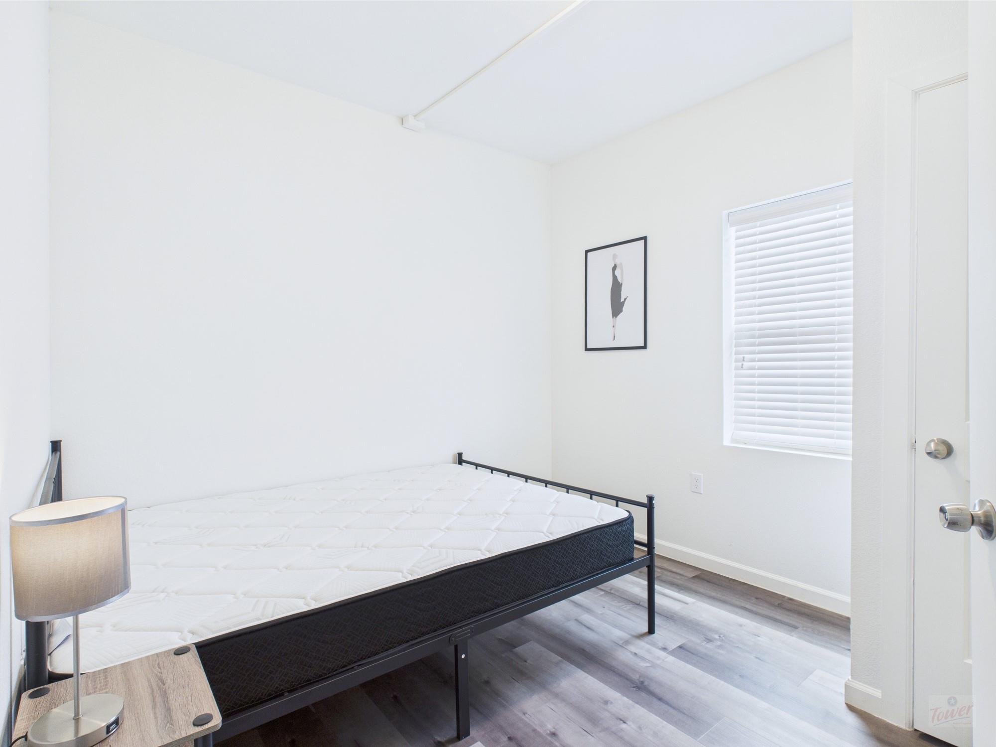 911 W 22nd St # 405, Austin, TX 78705