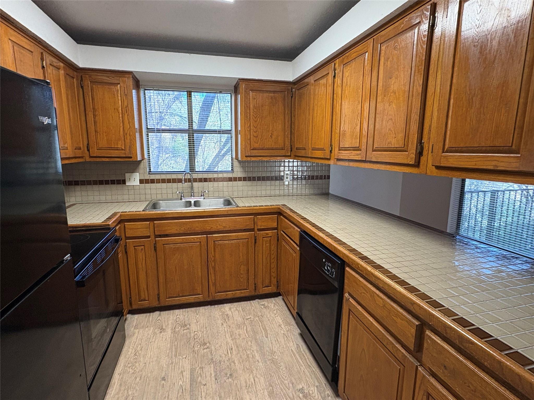 9201 Simmons Rd # 119, Austin, TX 78759