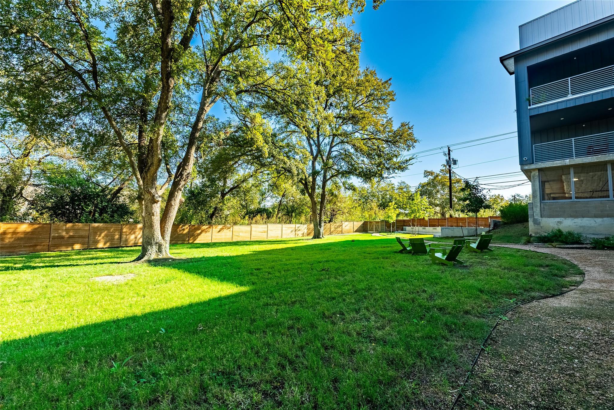 100 W Mockingbird Ln # 201, Austin, TX 78745