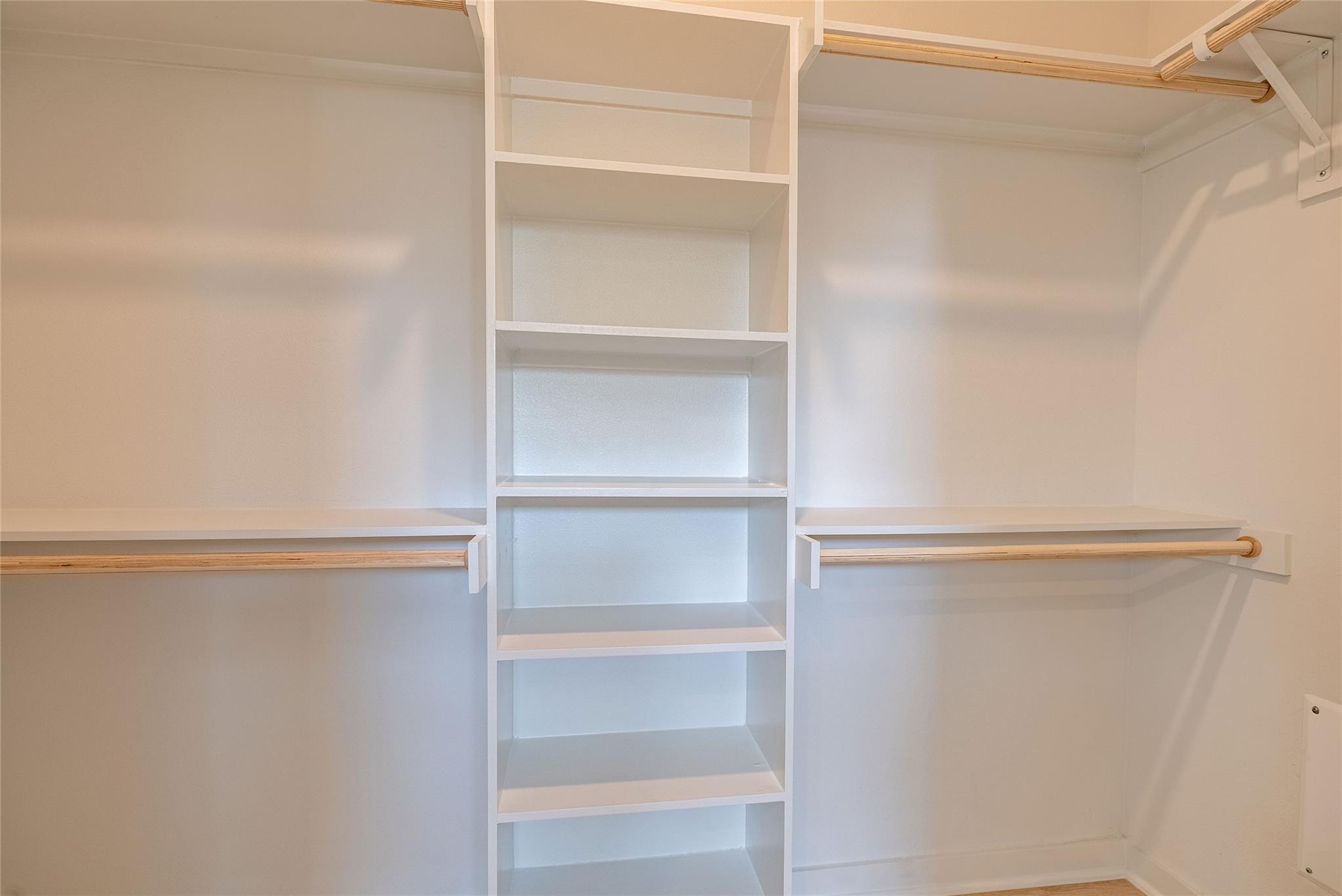 100 W Mockingbird Ln # 201, Austin, TX 78745