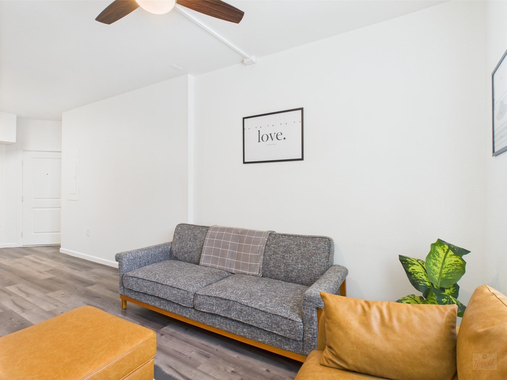 911 W 22nd St # 201, Austin, TX 78705