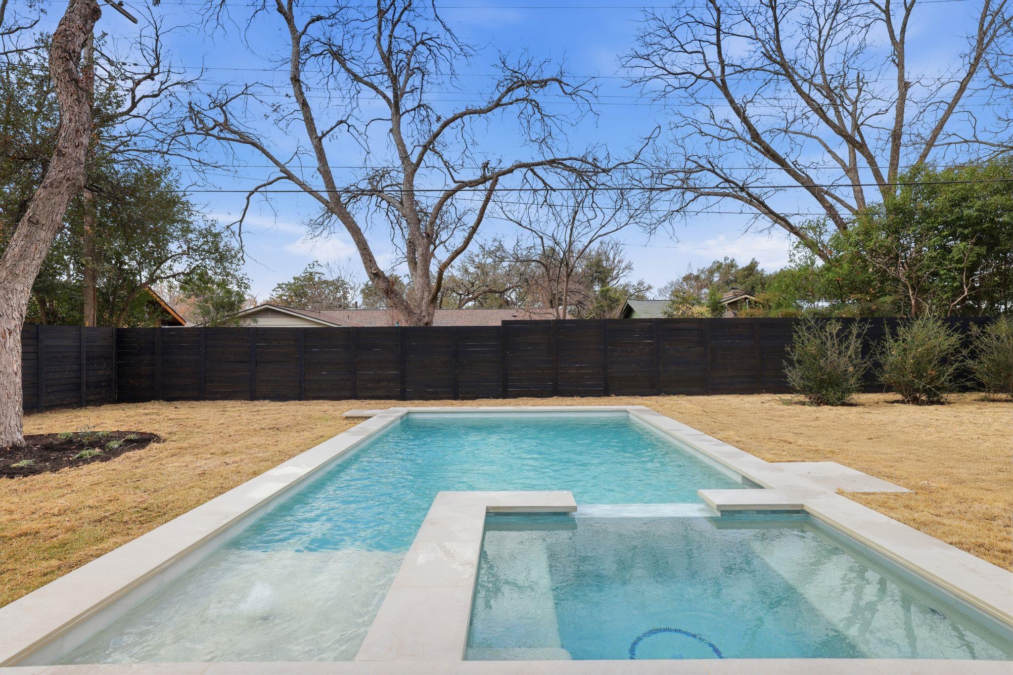 3005 Silverleaf Dr, Austin, TX 78757