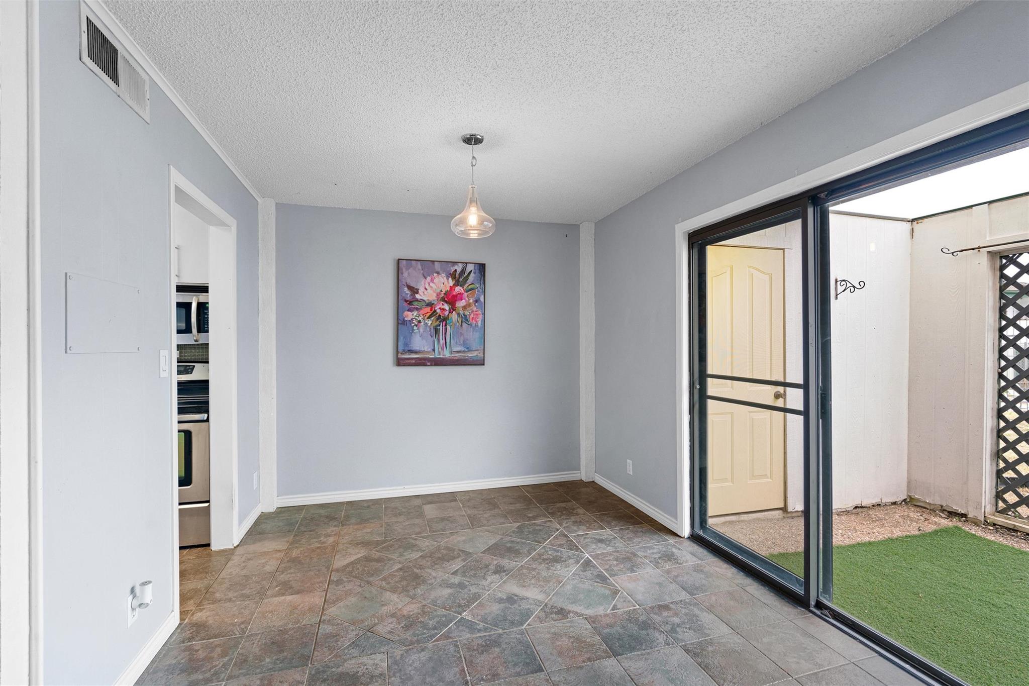 6718 Silvermine Dr # 702, Austin, TX 78736