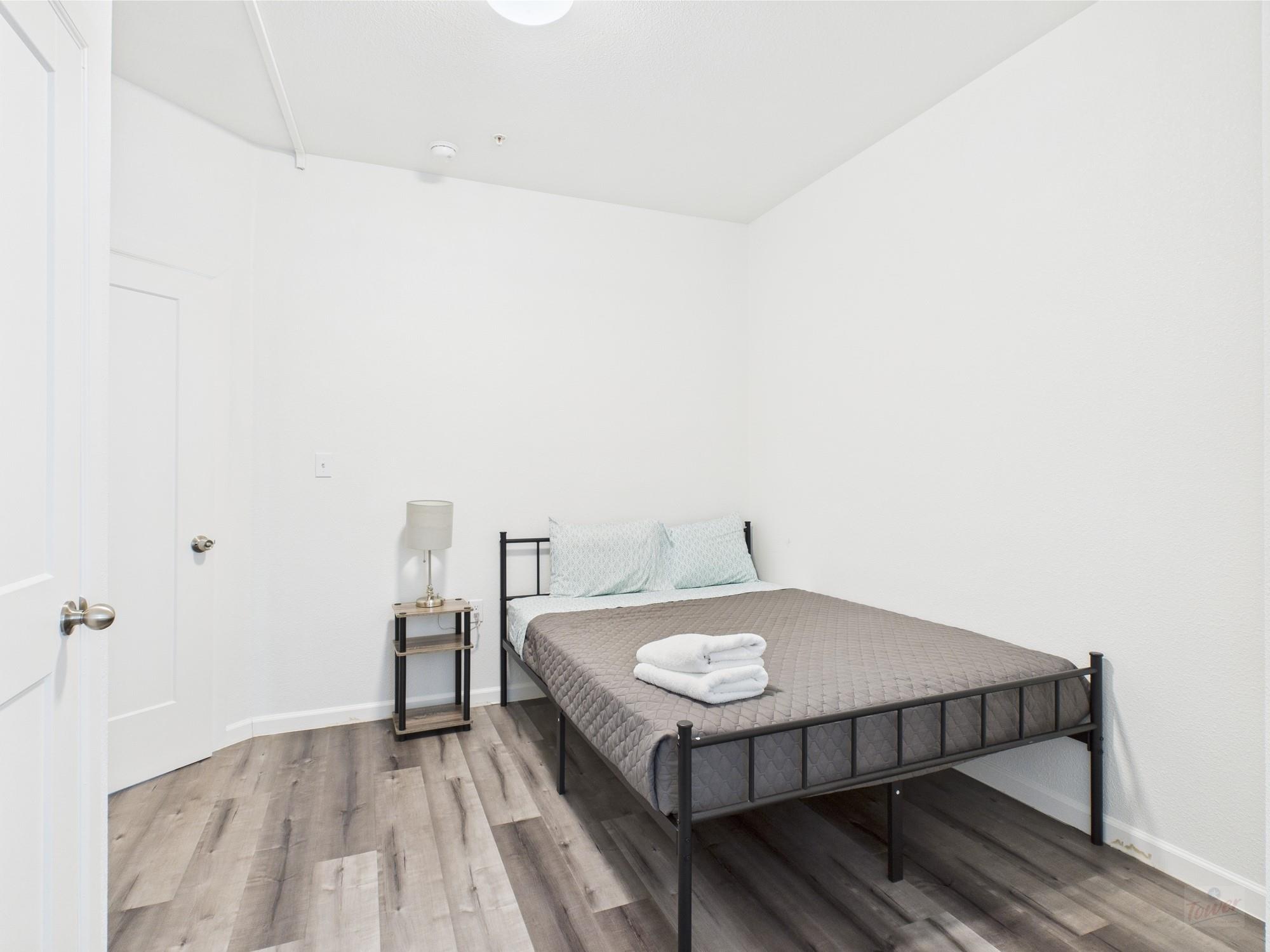 911 W 22nd St # 301, Austin, TX 78705