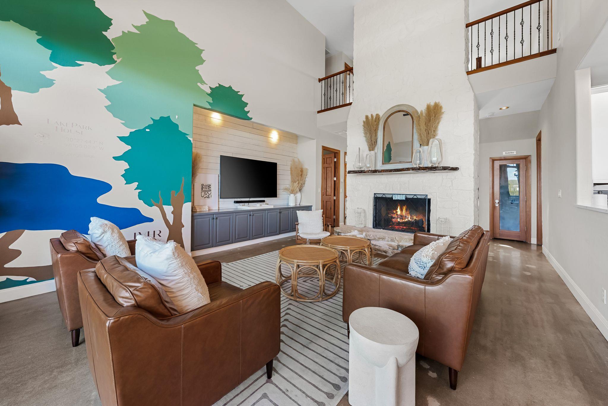 10512 Lake Park Dr, Dripping Springs, TX 78620