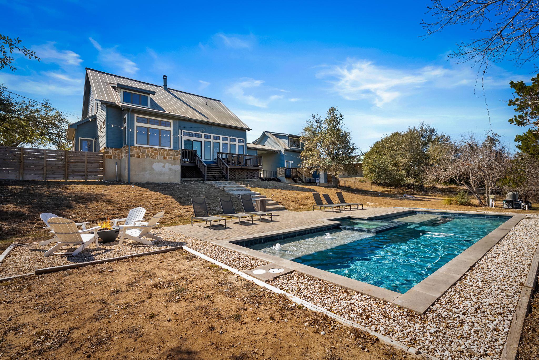 10512 Lake Park Dr, Dripping Springs, TX 78620