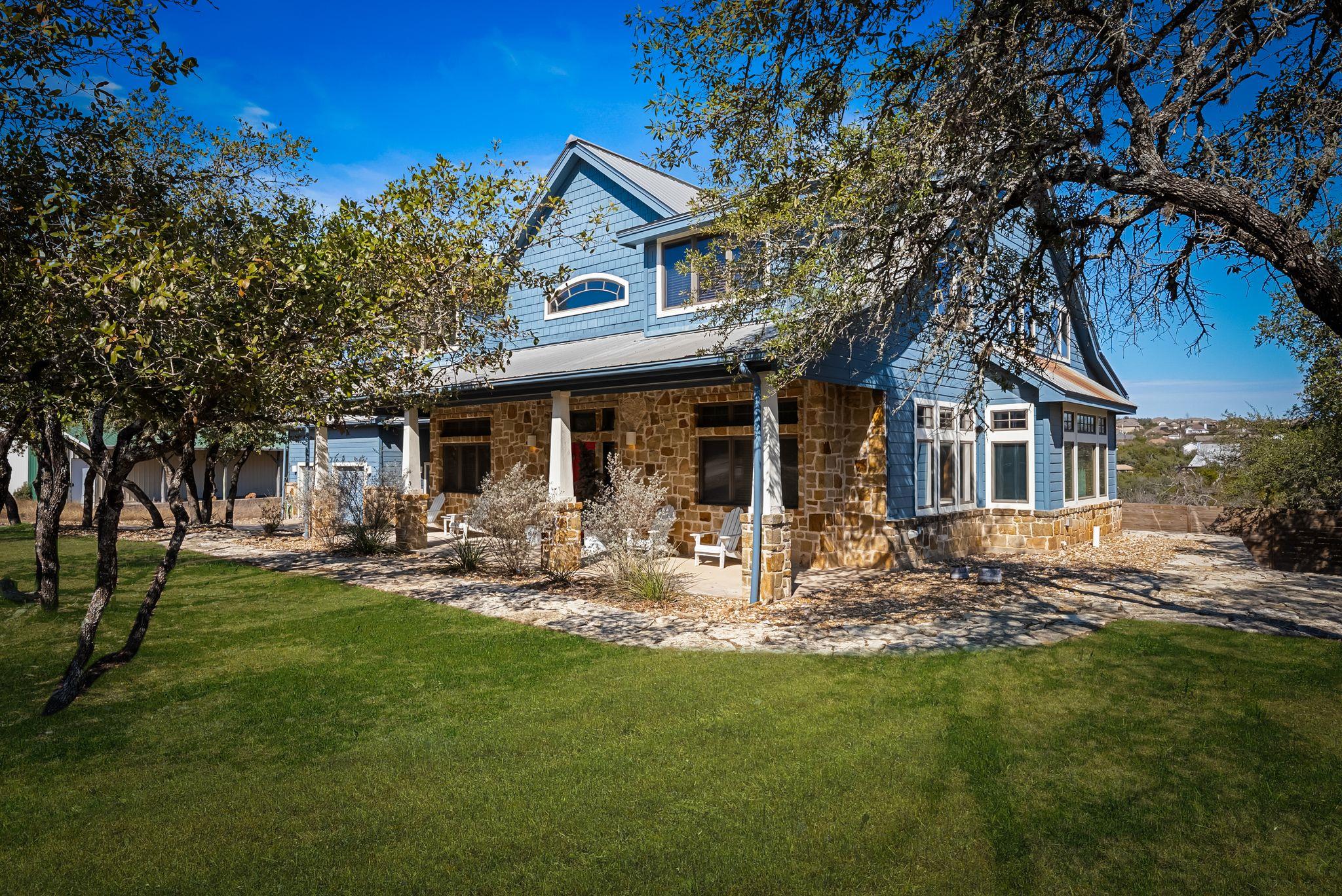 10512 Lake Park Dr, Dripping Springs, TX 78620