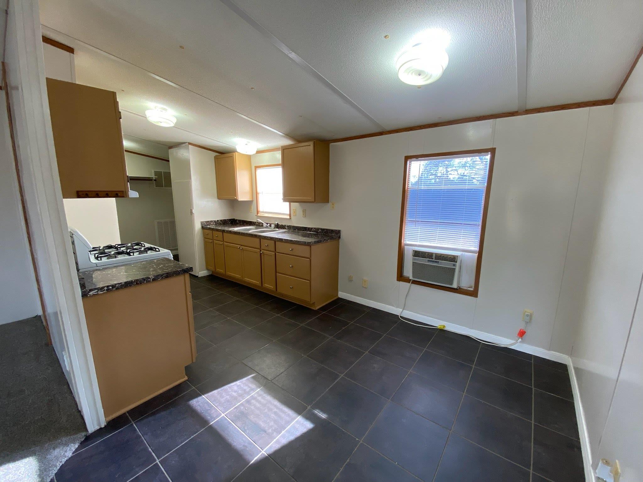 2029 Us-290 E, McDade, TX 78650