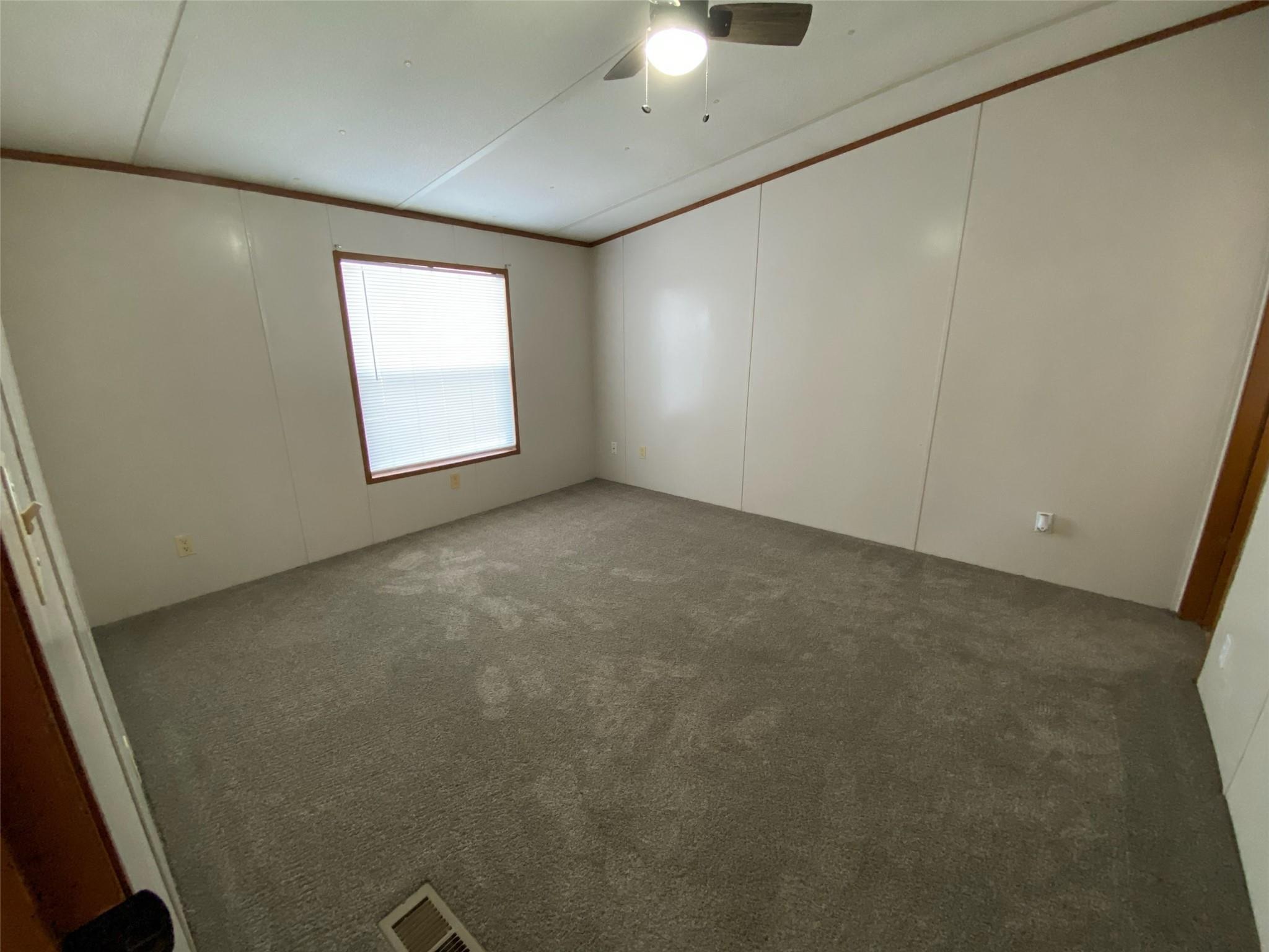 2029 Us-290 E, McDade, TX 78650