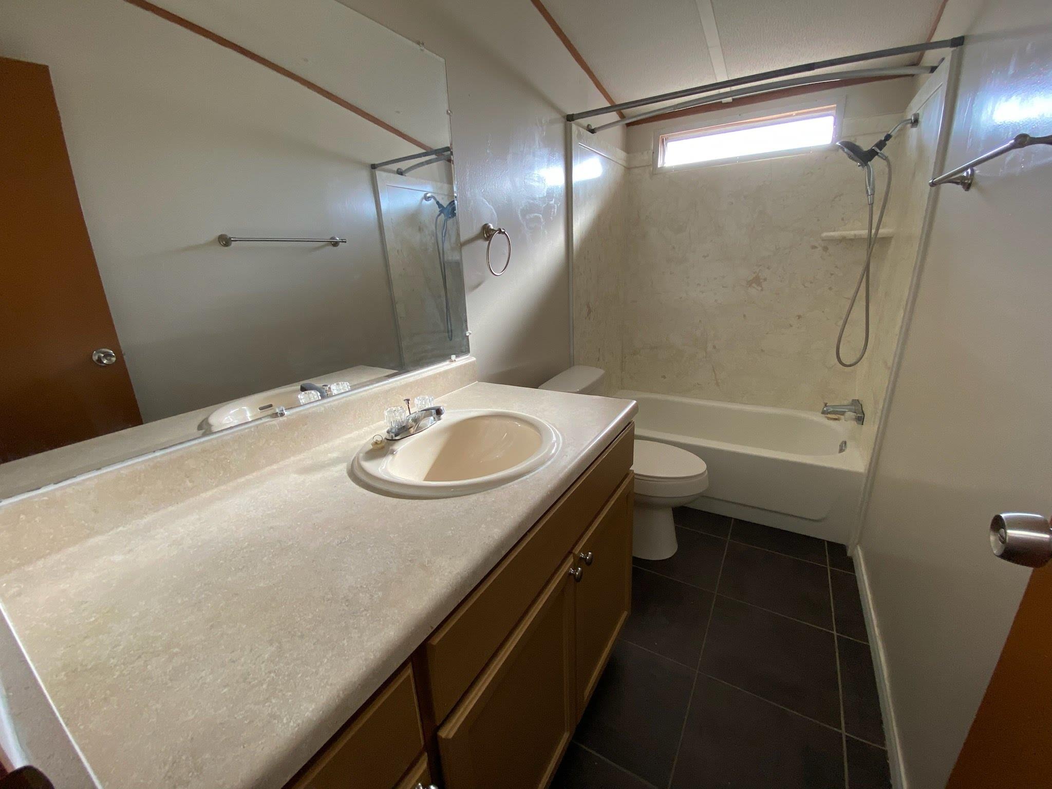 2029 Us-290 E, McDade, TX 78650