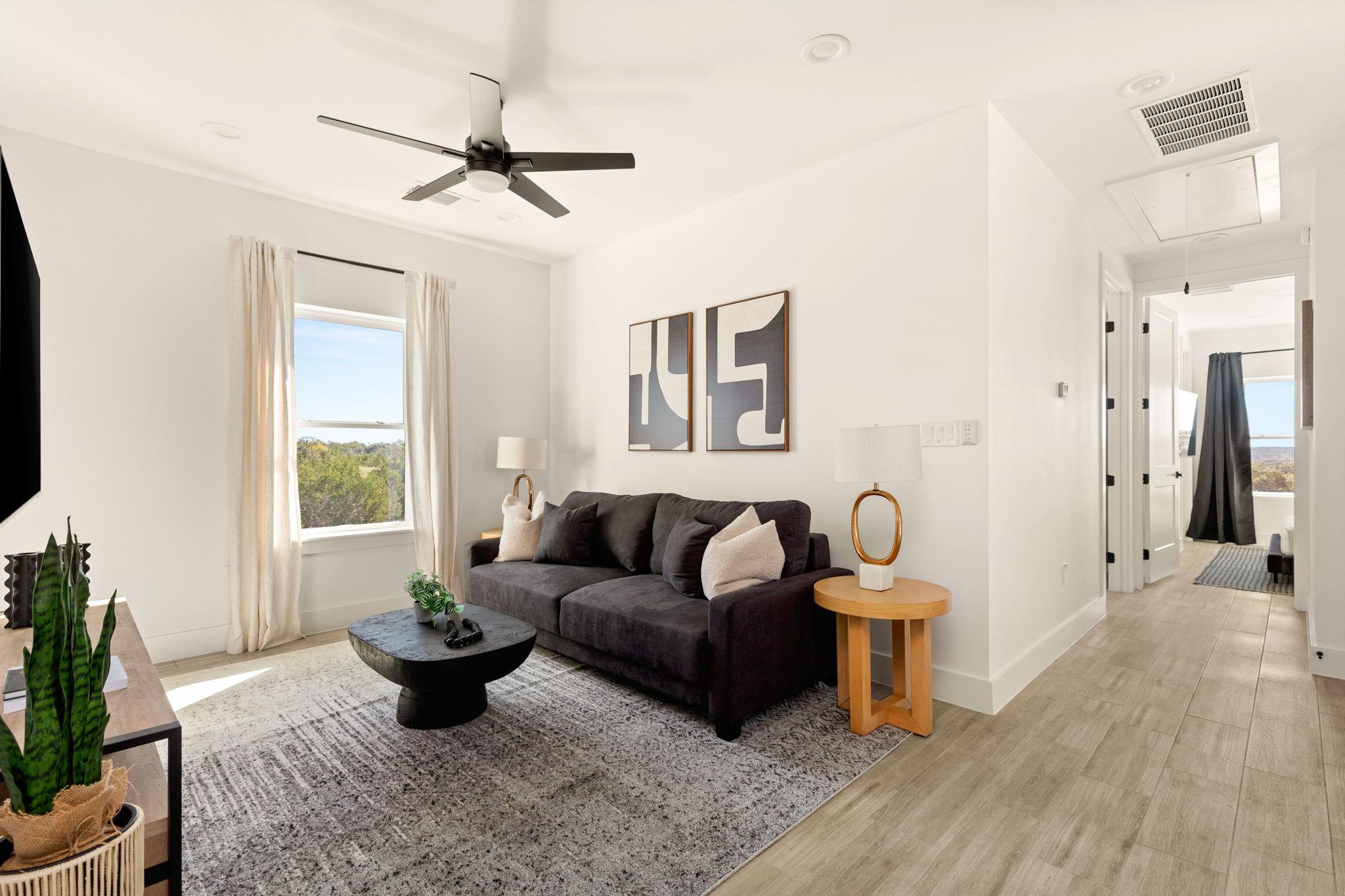 256 Charro Vista Dr, Driftwood, TX 78619