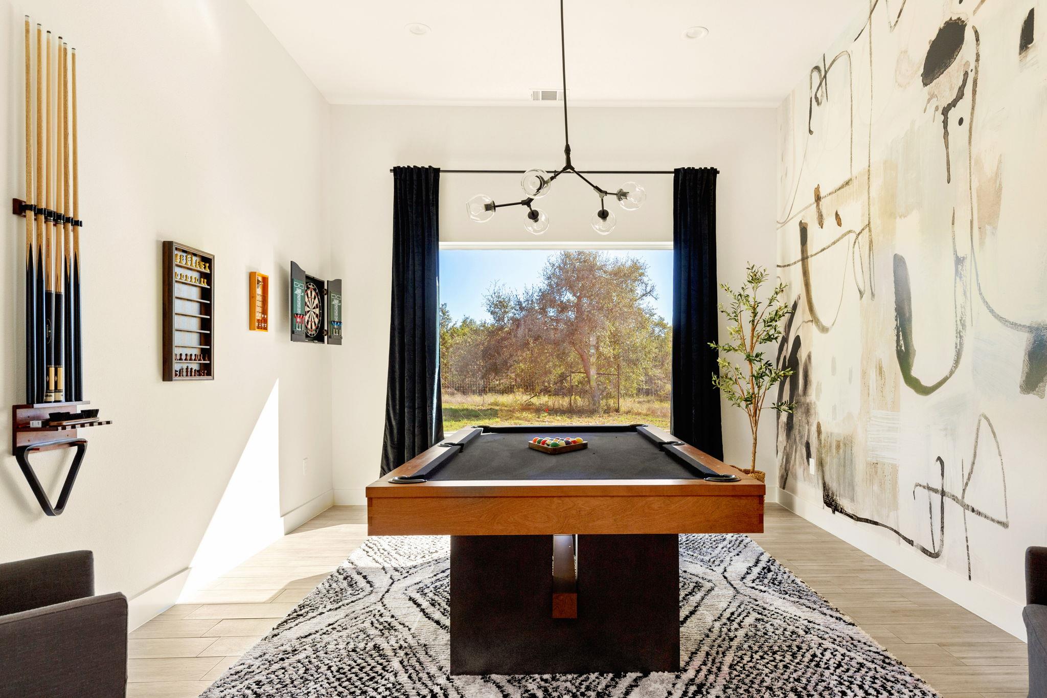 256 Charro Vista Dr, Driftwood, TX 78619