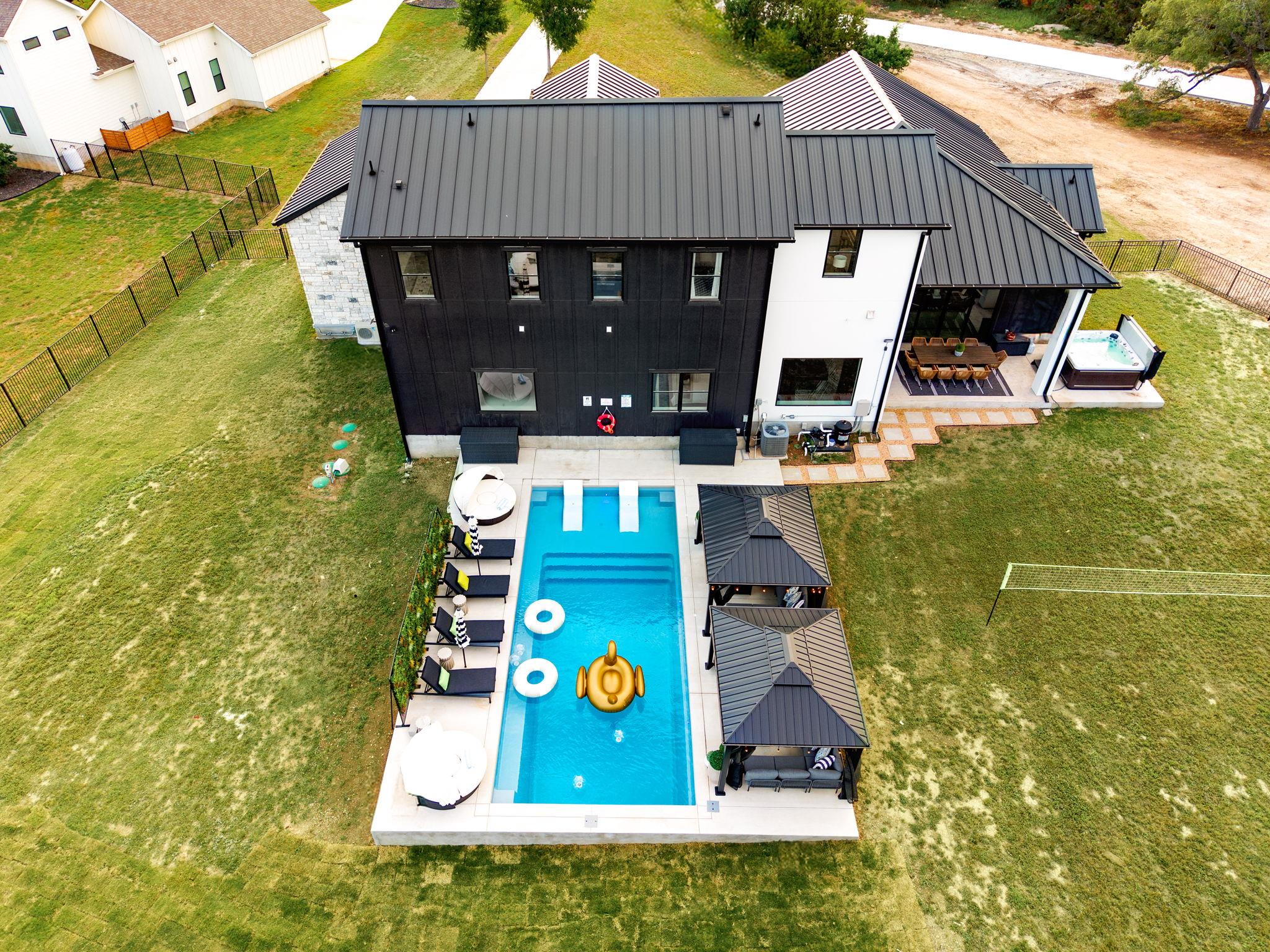 256 Charro Vista Dr, Driftwood, TX 78619