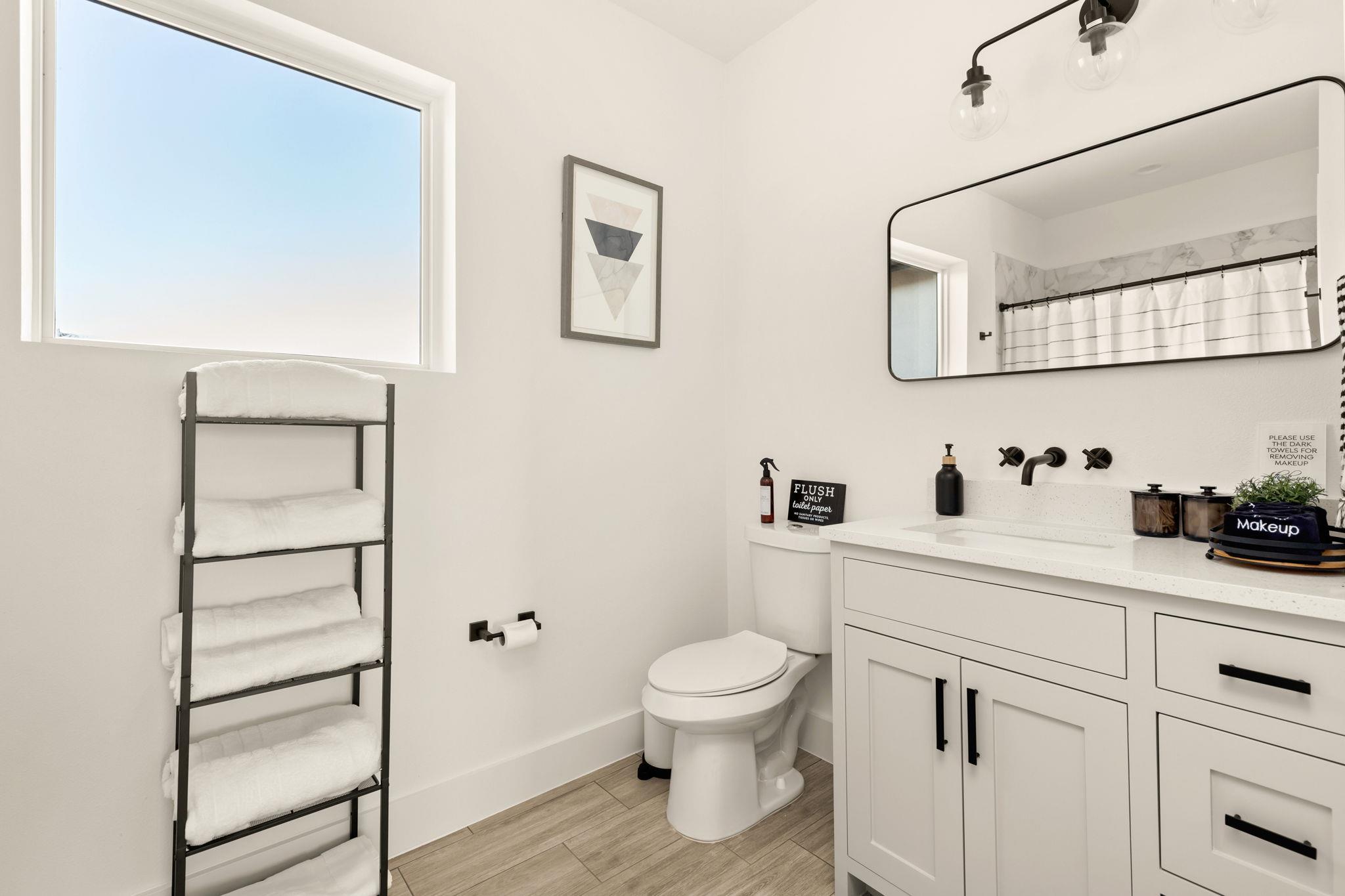 256 Charro Vista Dr, Driftwood, TX 78619