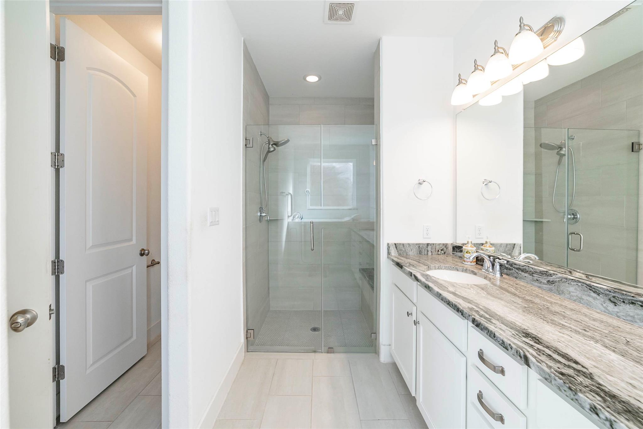 19614 Summit Glory Trl, Spicewood, TX 78669