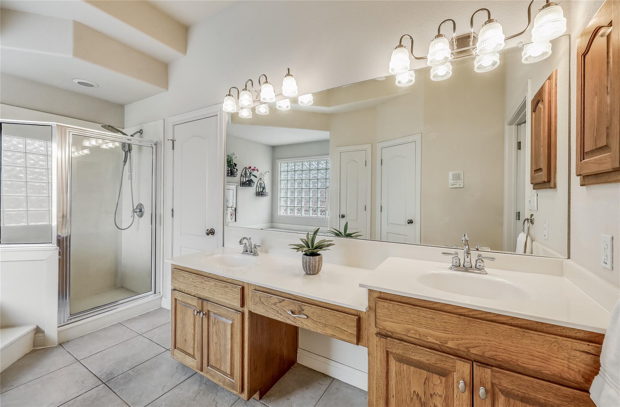 20711 Henry Ave, Lago Vista, TX 78645