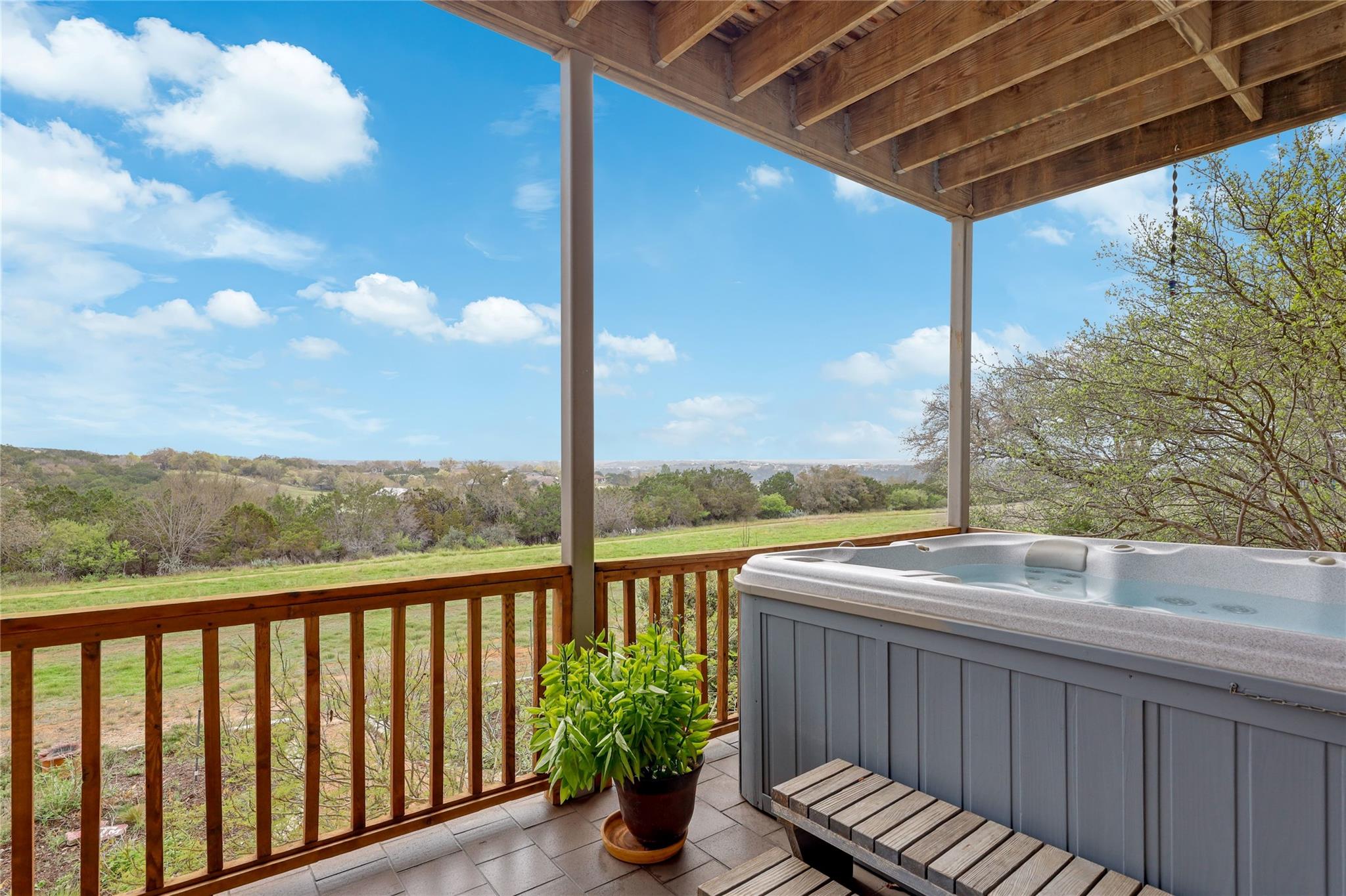 20711 Henry Ave, Lago Vista, TX 78645