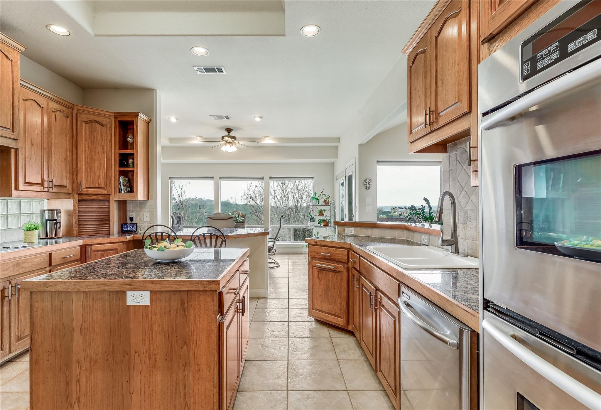 20711 Henry Ave, Lago Vista, TX 78645