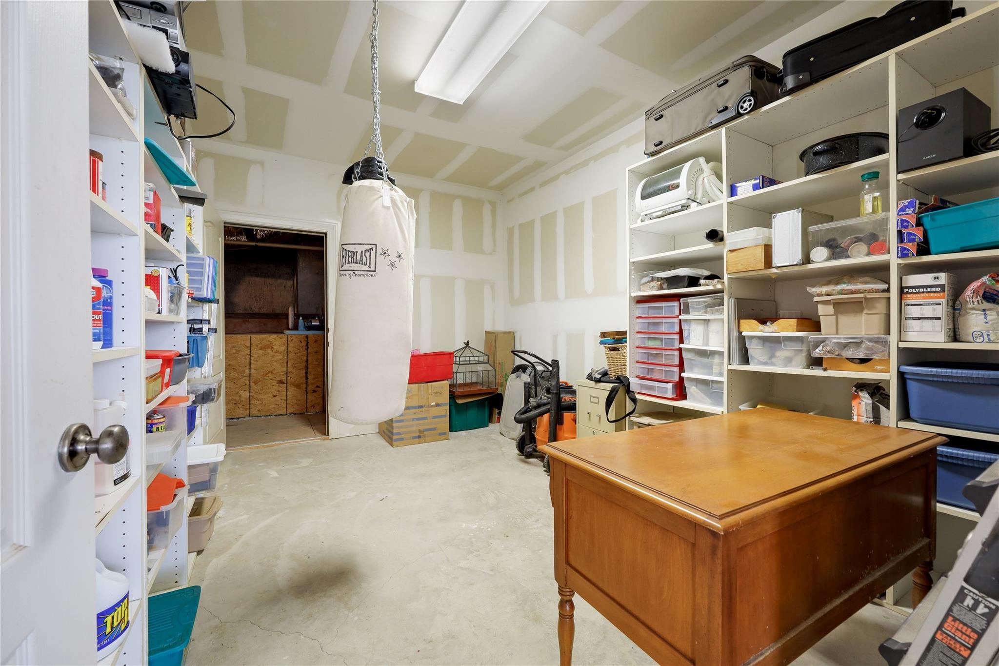 20711 Henry Ave, Lago Vista, TX 78645