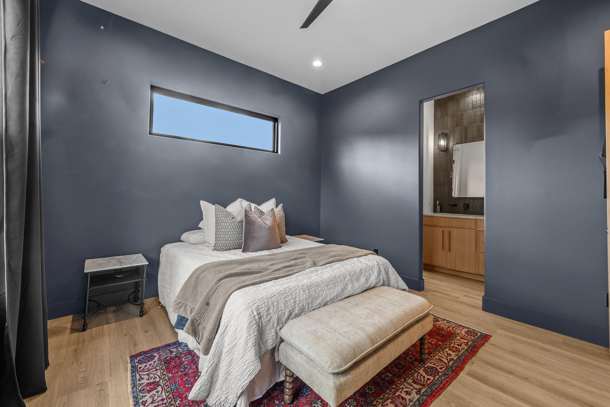 107 W Lakeshore Dr, Dripping Springs, TX 78620