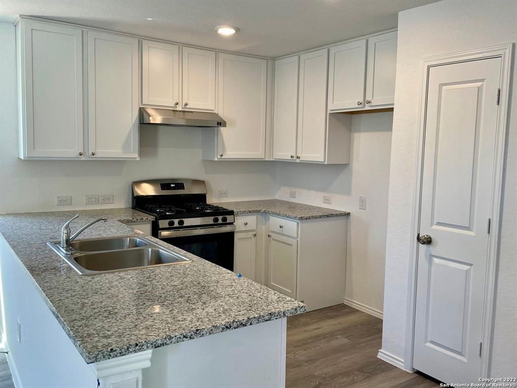 5910 Antonio Pl, Seguin, TX 78155