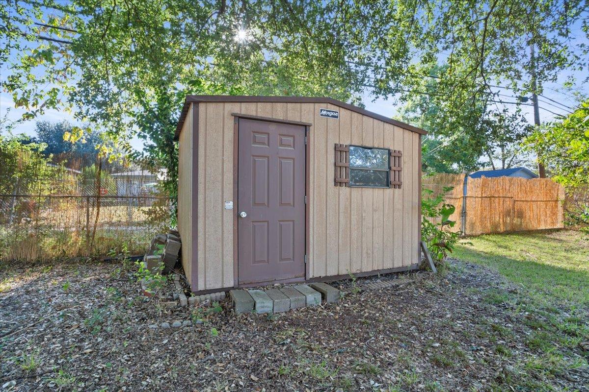 1505 S 49th St, Temple, TX 76504