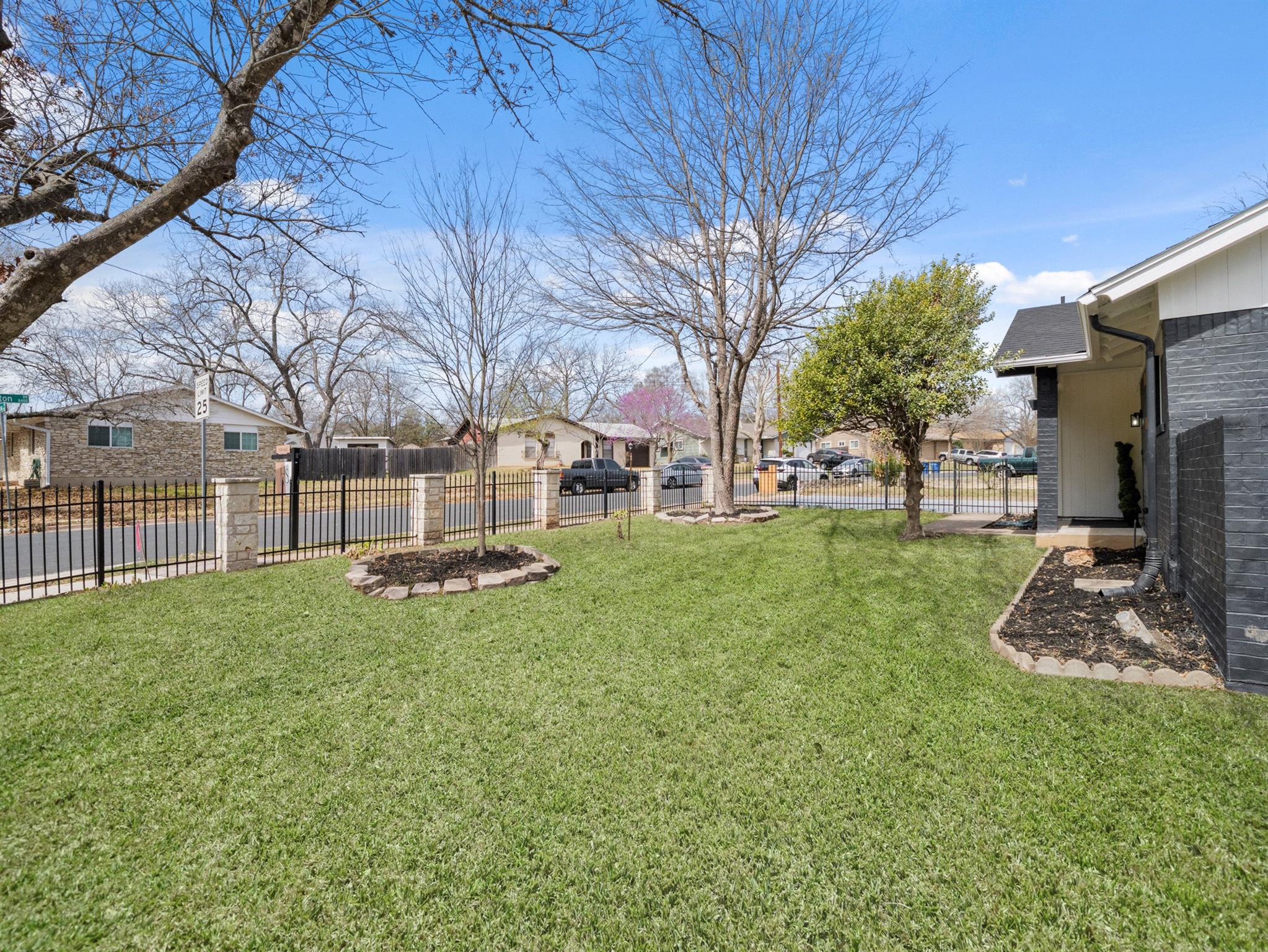 8401 Staunton Dr, Austin, TX 78758