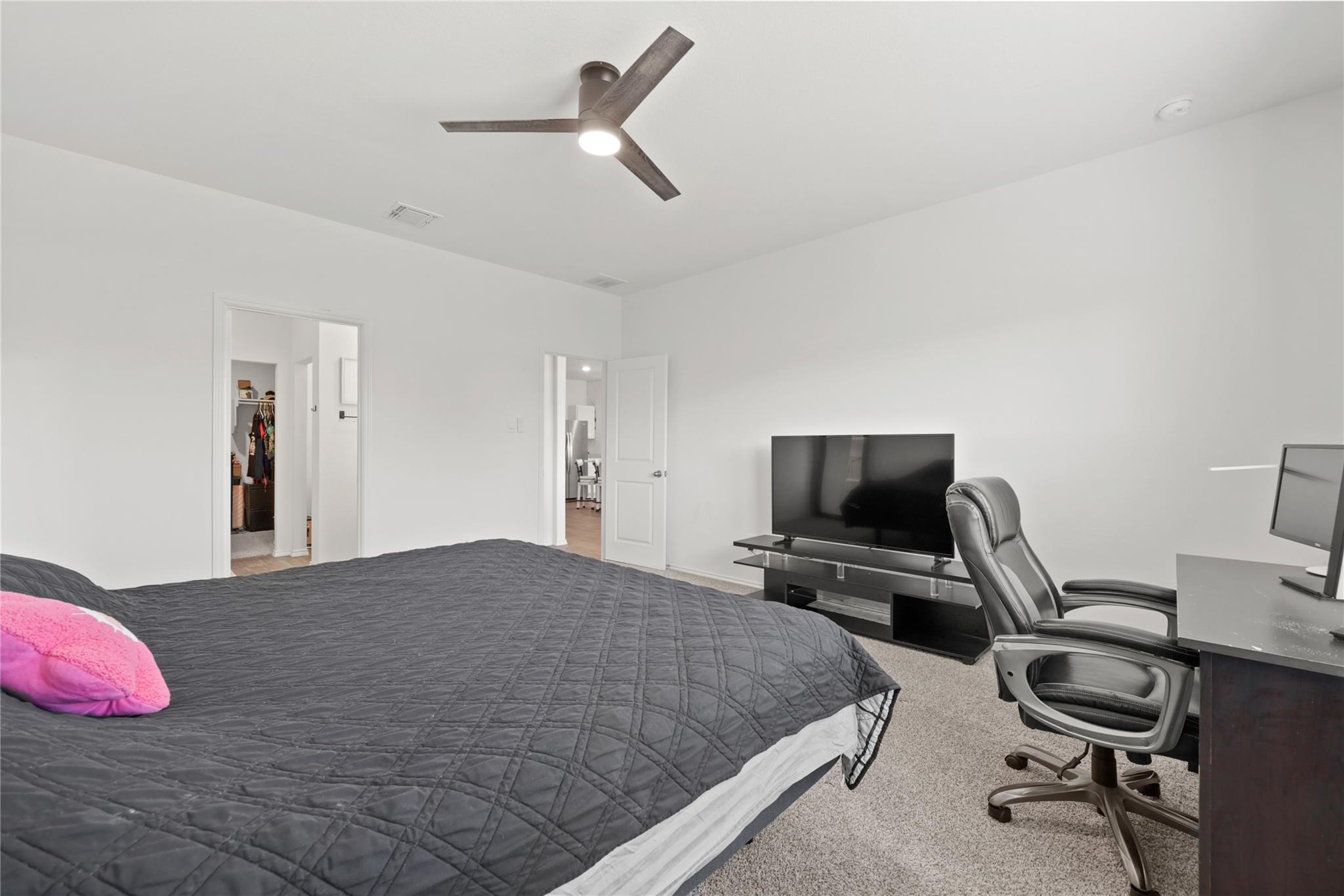 790 Arnold Loop, Kyle, TX 78640