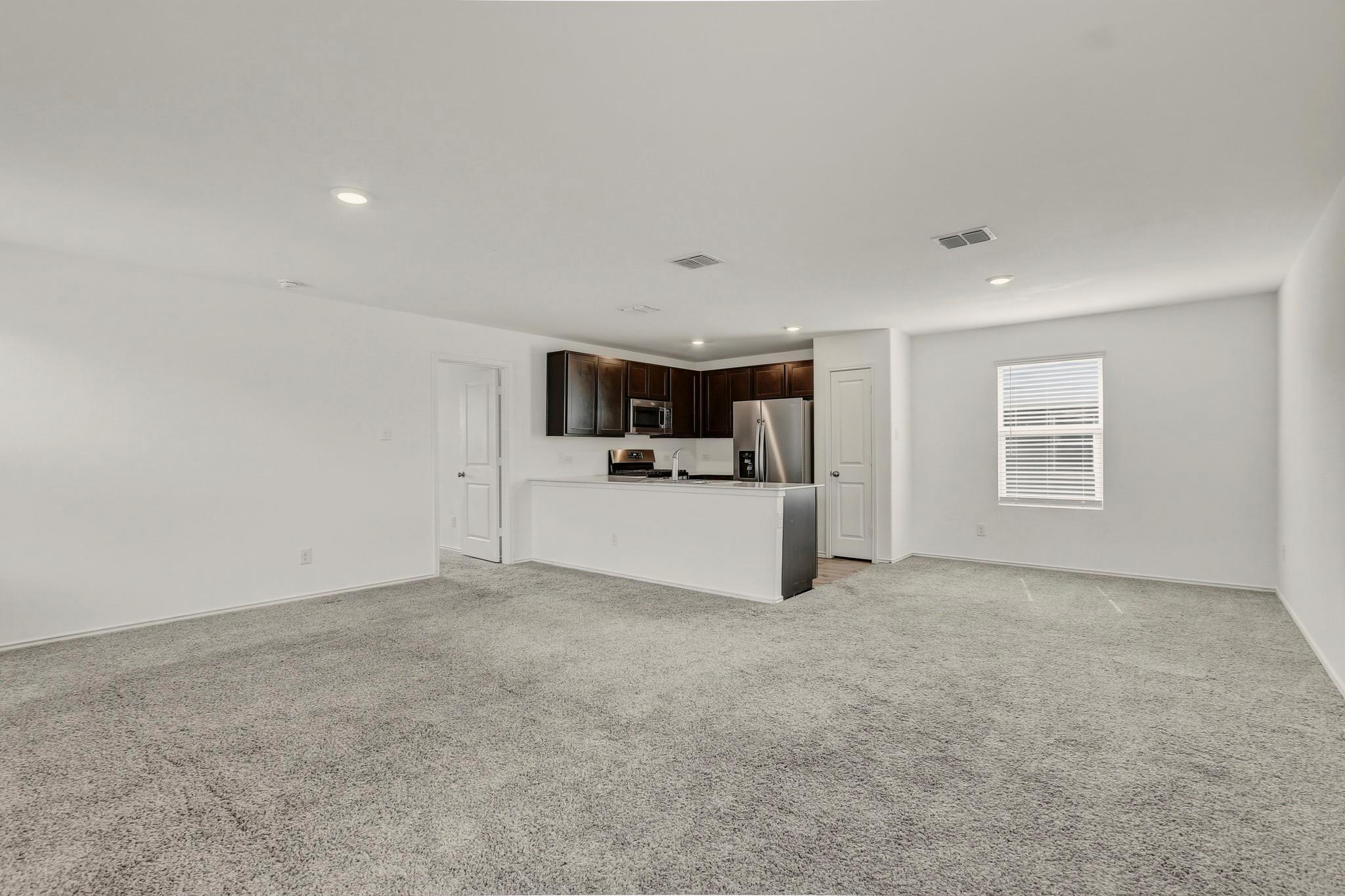 420 Halfmoon Dr, Lockhart, TX 78644