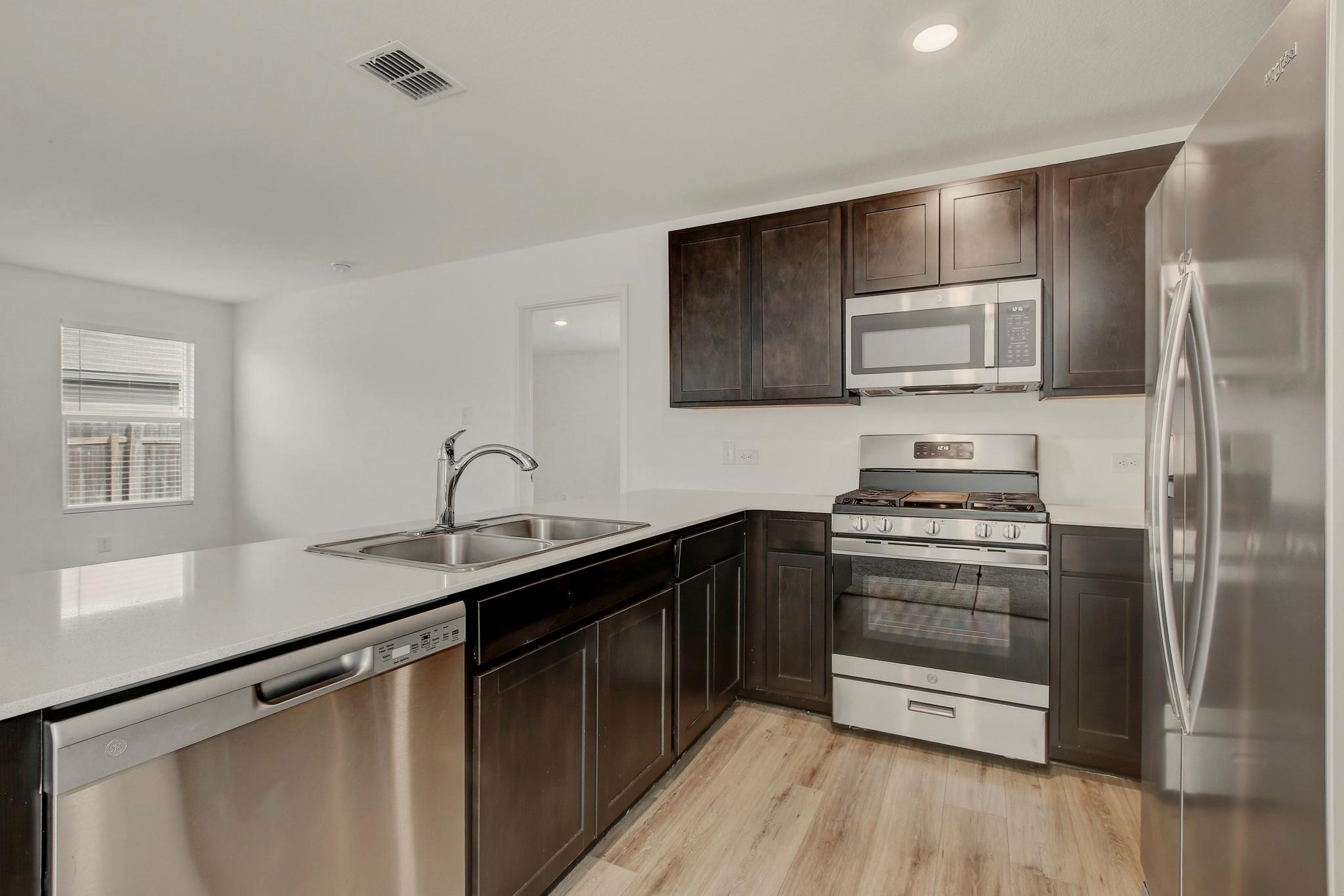 420 Halfmoon Dr, Lockhart, TX 78644