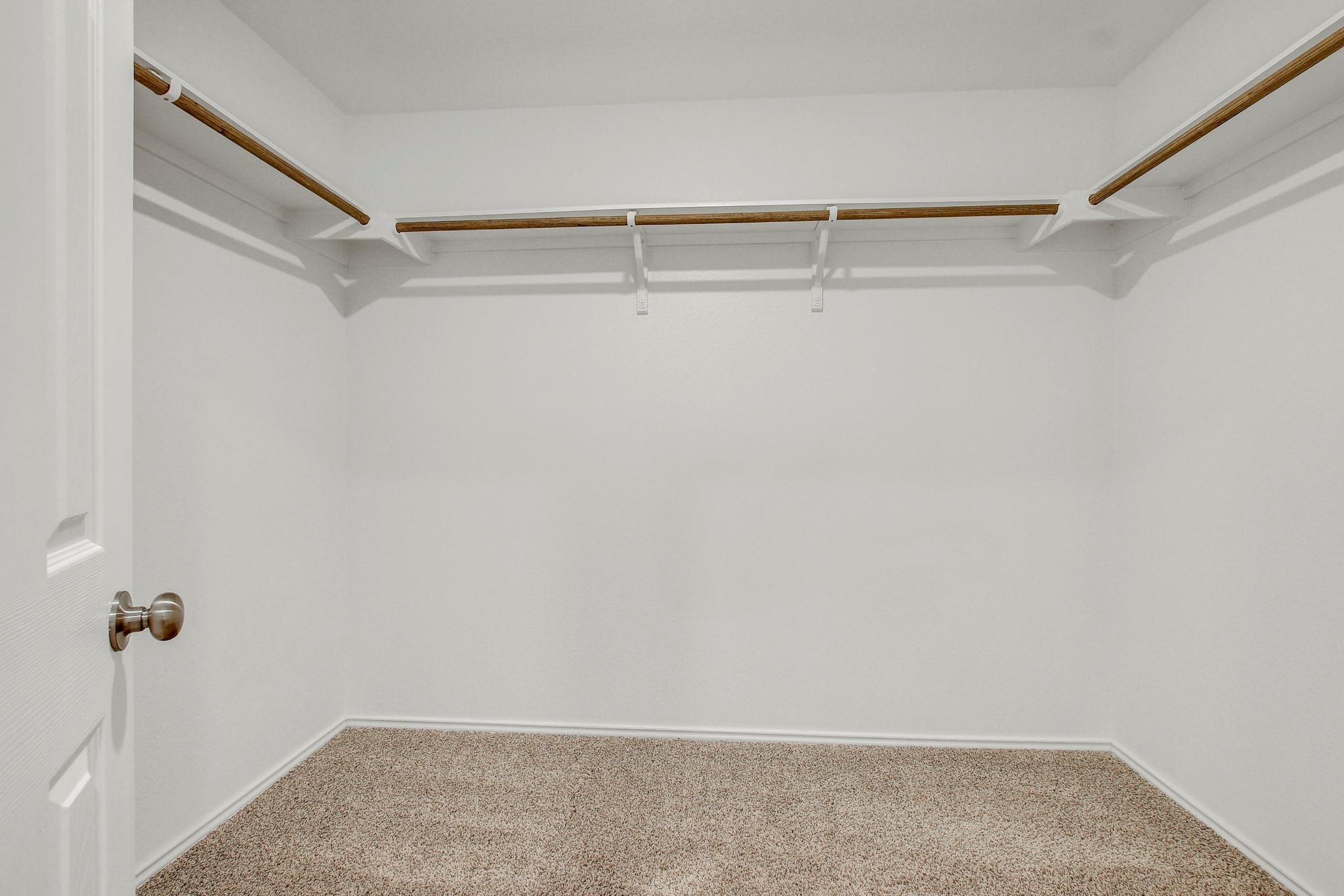 420 Halfmoon Dr, Lockhart, TX 78644