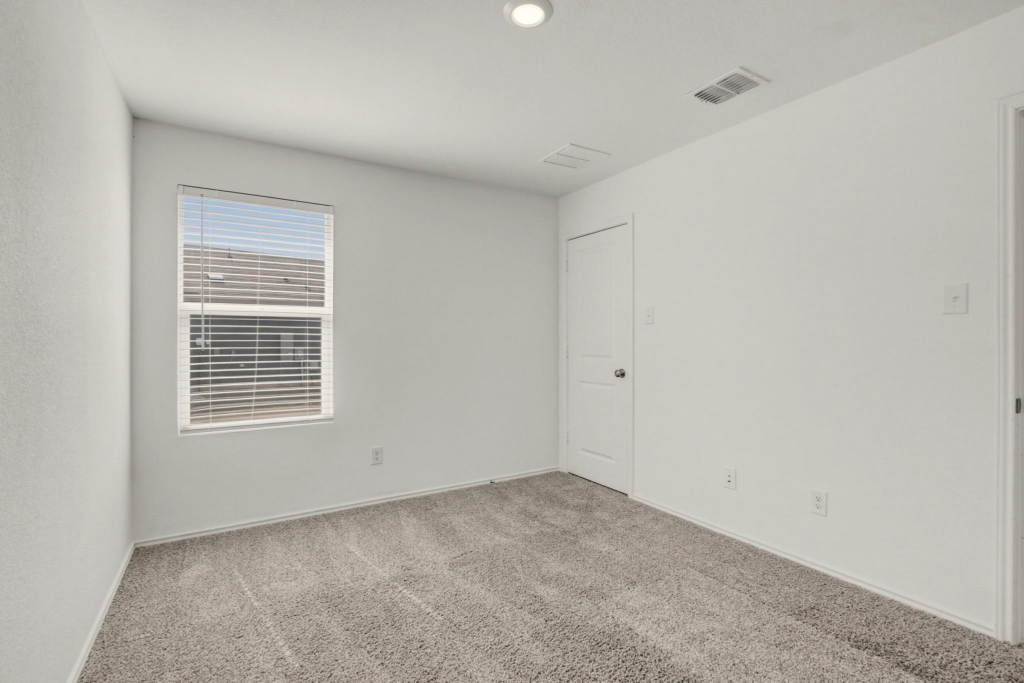 420 Halfmoon Dr, Lockhart, TX 78644