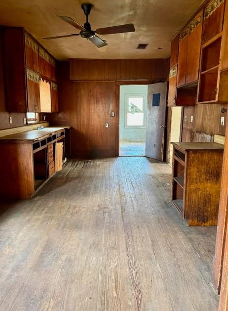 805 N Central Ave, Cameron, TX 76520