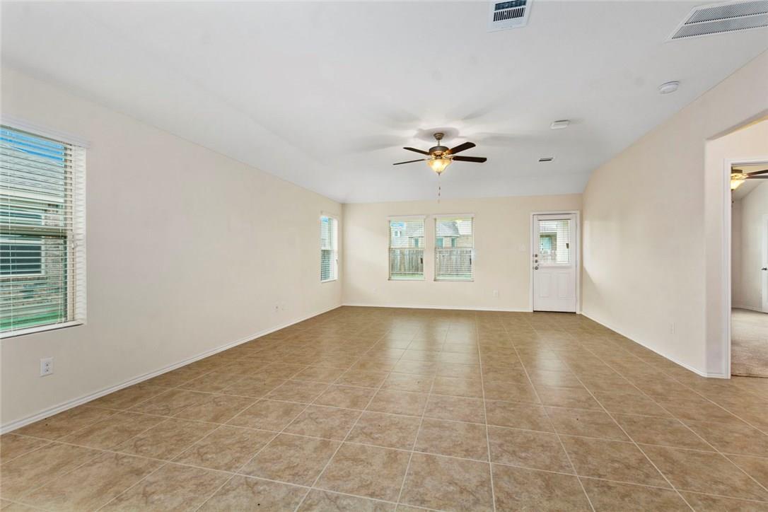 837 Hillrose Dr, Leander, TX 78641