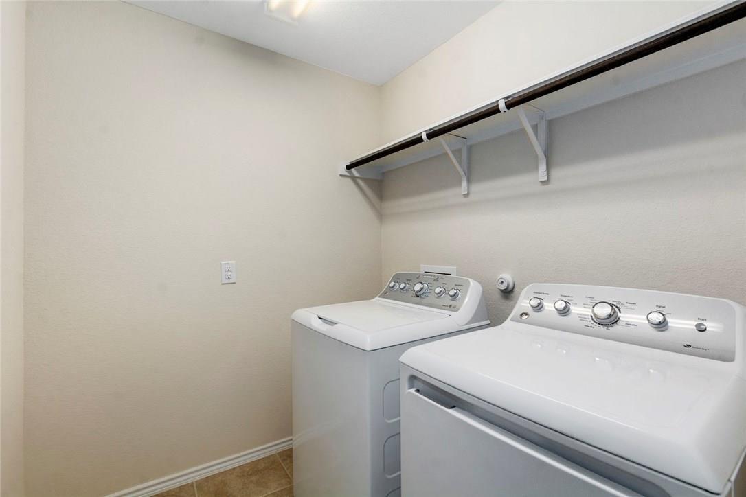 837 Hillrose Dr, Leander, TX 78641