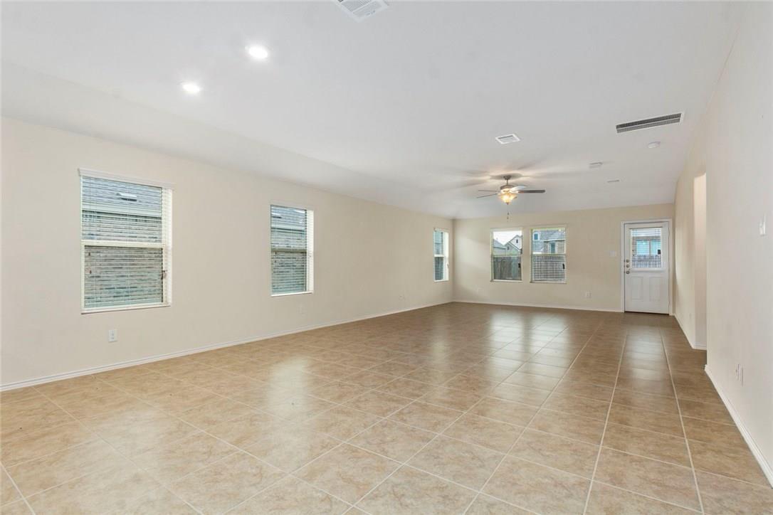 837 Hillrose Dr, Leander, TX 78641