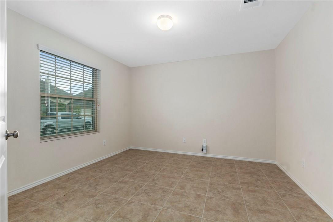 837 Hillrose Dr, Leander, TX 78641