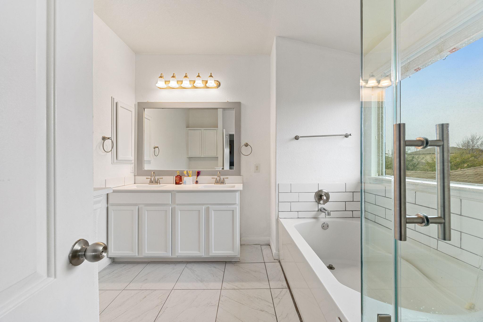 12116 Walter Vaughn Dr, Manor, TX 78653