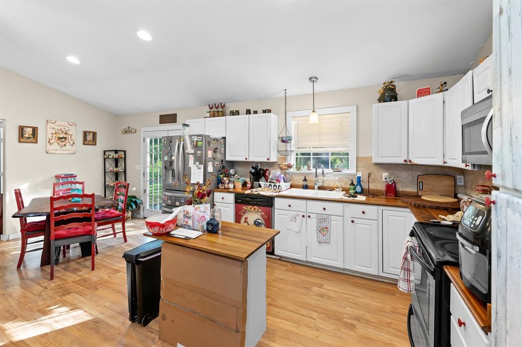 4771 County Road 473, Elgin, TX 78621