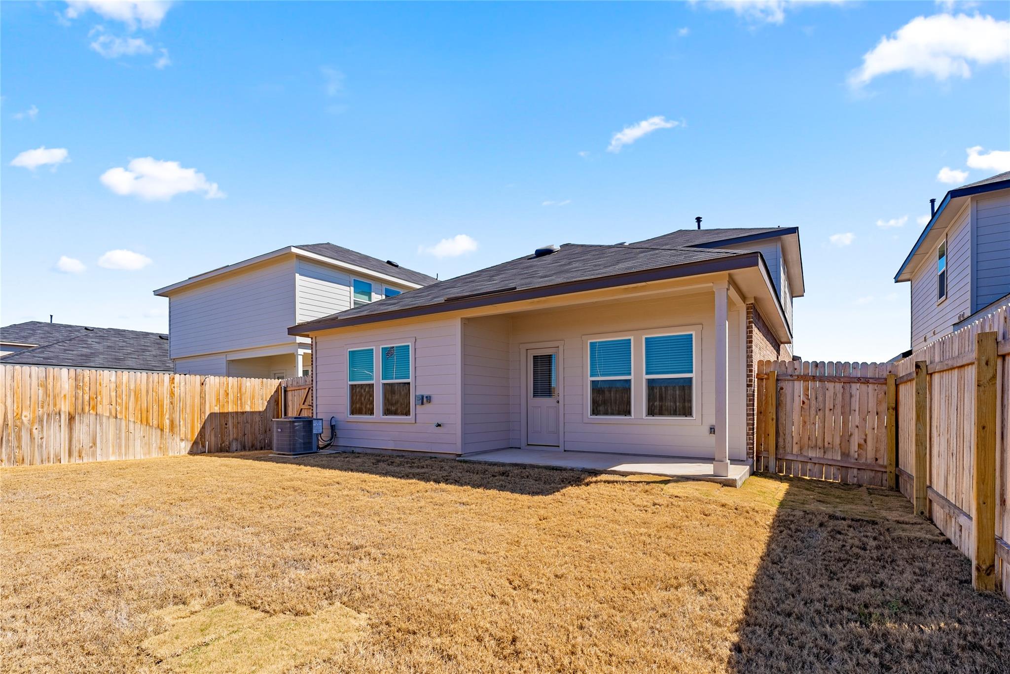 433 NEW ALBANY Ln, San Marcos, TX 78666