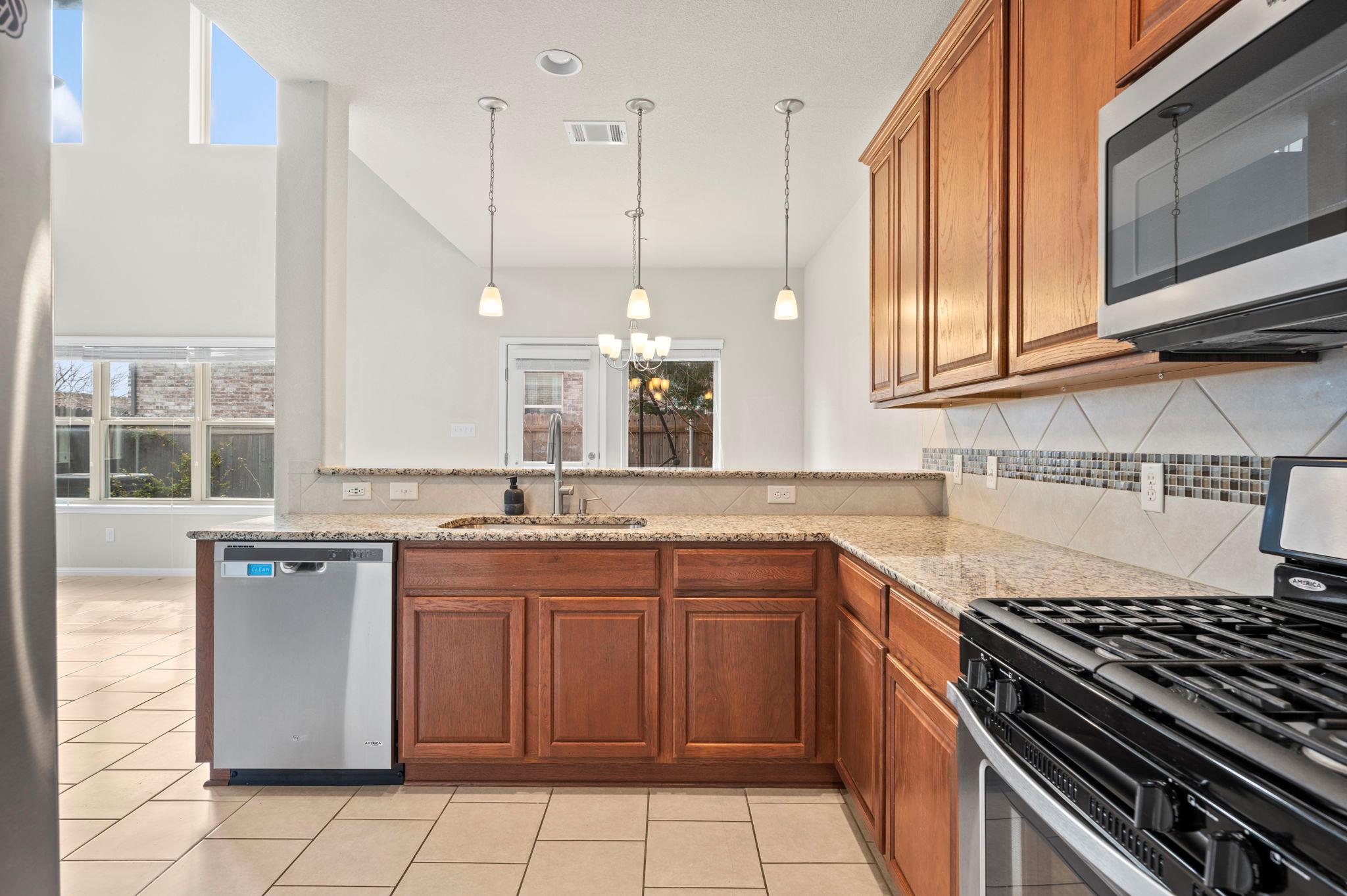 2304 S Lakeline Blvd # 384, Cedar Park, TX 78613