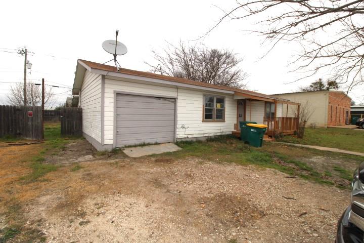 1411 W Main St, Gatesville, TX 76528