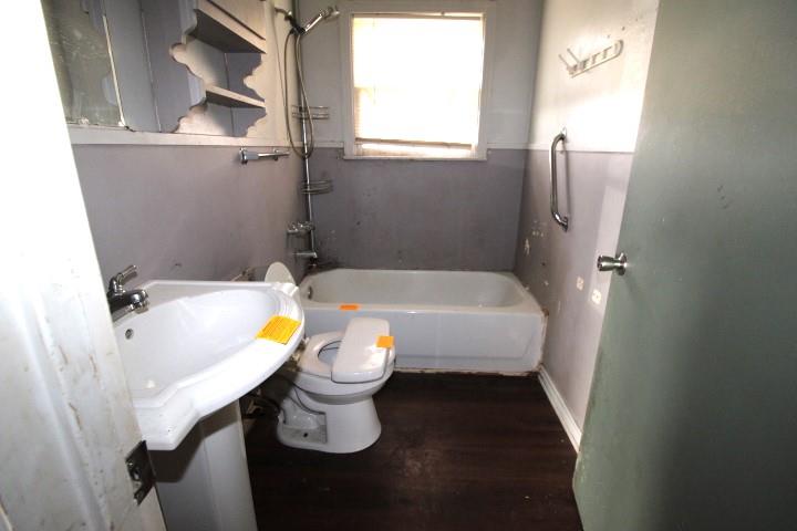 1411 W Main St, Gatesville, TX 76528