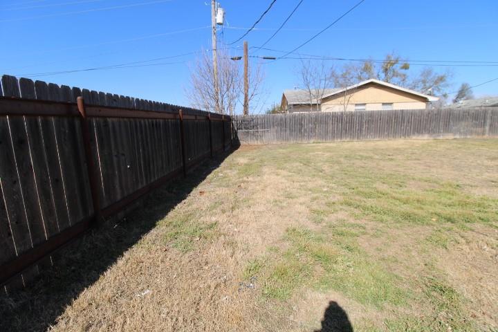 1411 W Main St, Gatesville, TX 76528