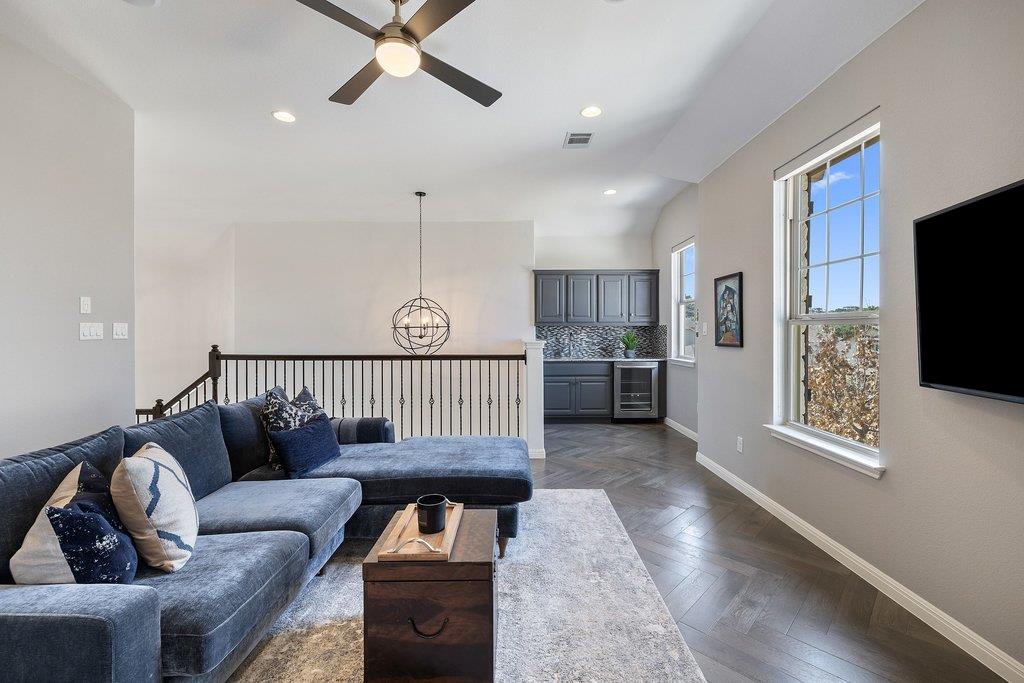 405 Baldovino Skwy, Lakeway, TX 78738