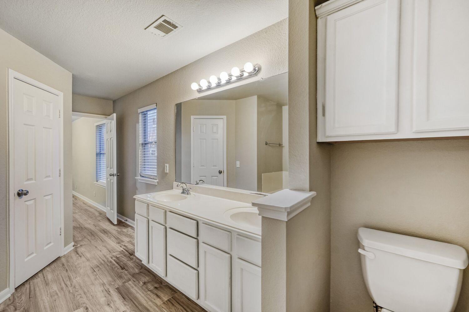 440 Zebra Dr, Kyle, TX 78640