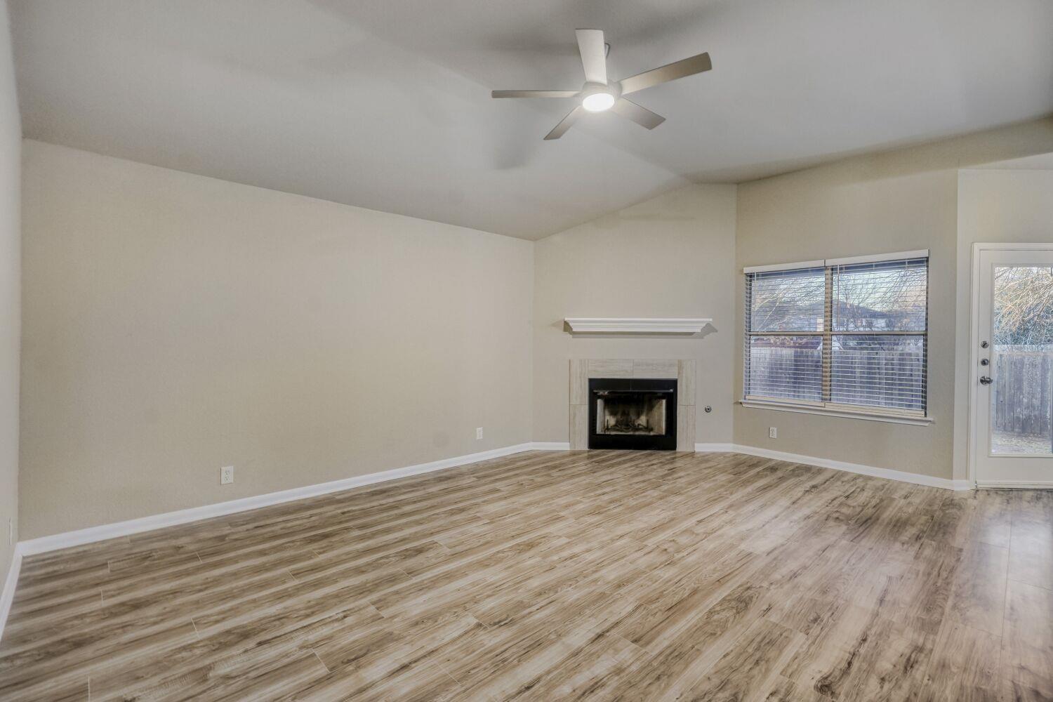 440 Zebra Dr, Kyle, TX 78640