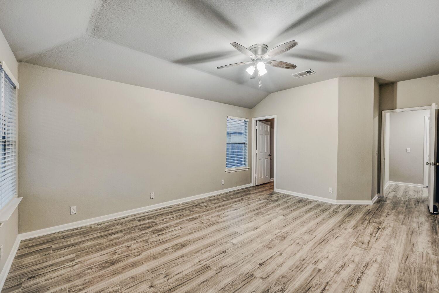 440 Zebra Dr, Kyle, TX 78640